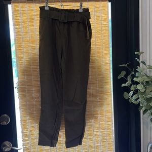 Green high wasted linen pants